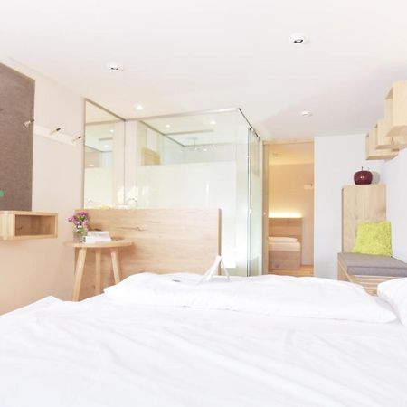 Hotel Waldvogel Лайпхайм Екстериор снимка