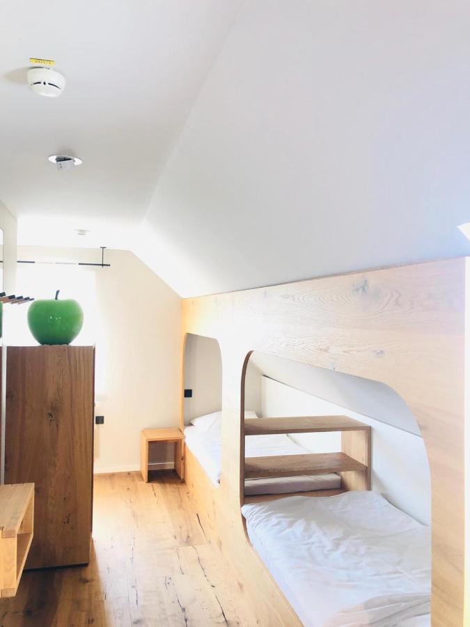 Hotel Waldvogel Лайпхайм Екстериор снимка