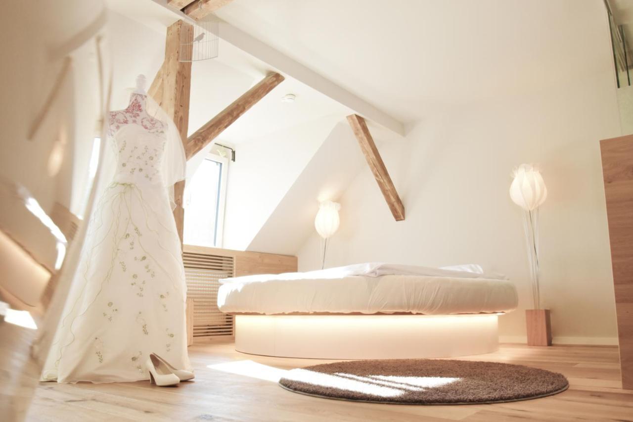 Hotel Waldvogel Лайпхайм Екстериор снимка