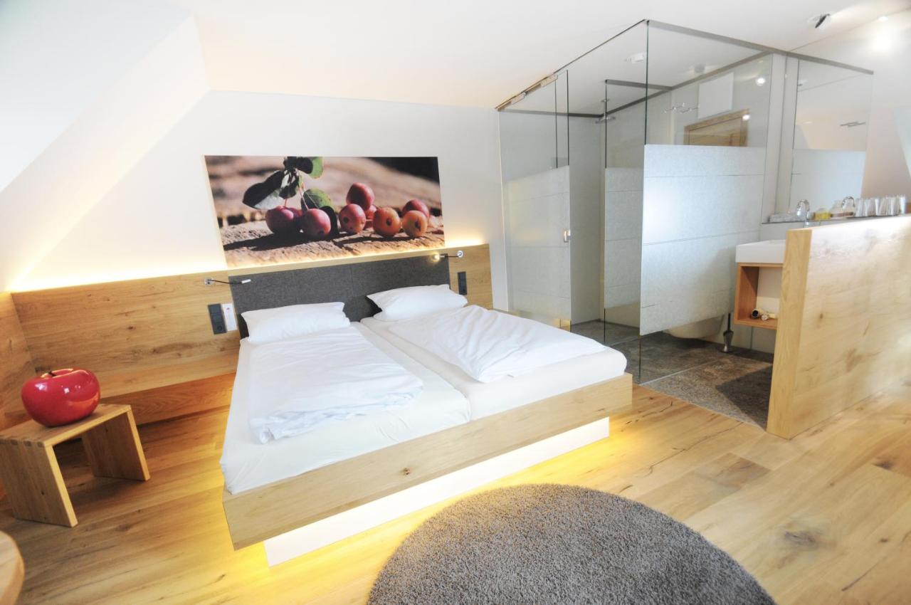 Hotel Waldvogel Лайпхайм Екстериор снимка