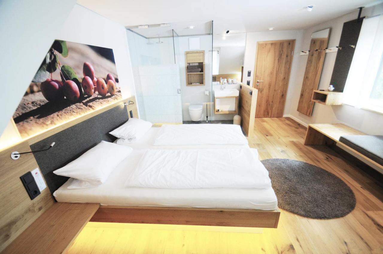 Hotel Waldvogel Лайпхайм Екстериор снимка