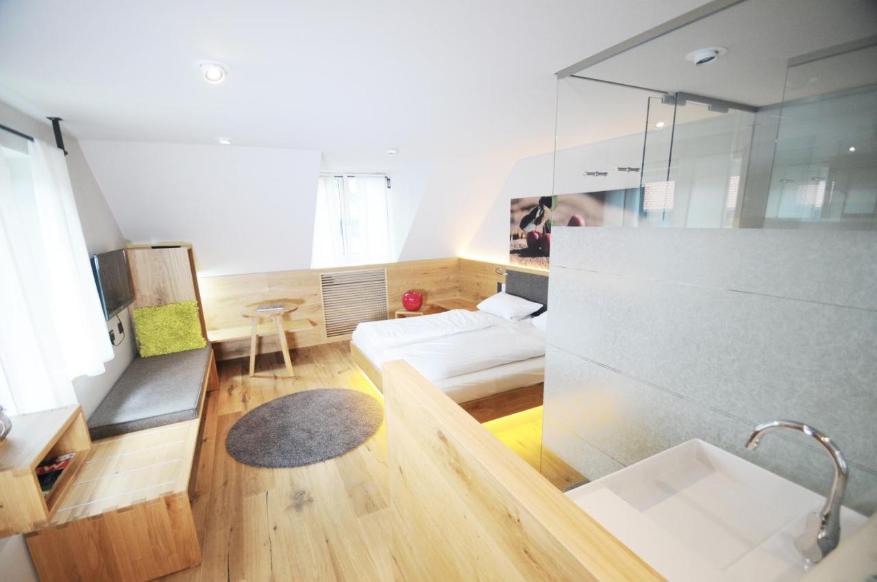 Hotel Waldvogel Лайпхайм Екстериор снимка