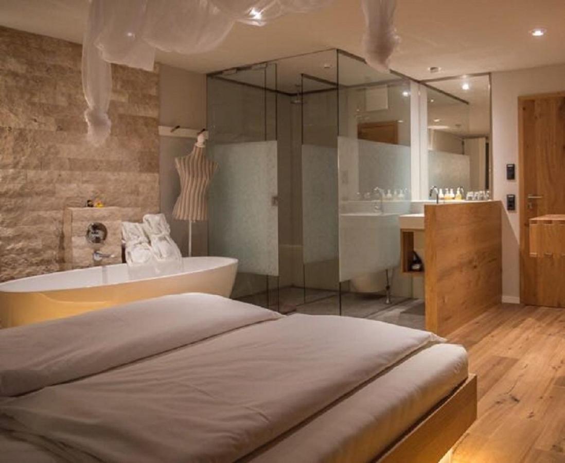 Hotel Waldvogel Лайпхайм Екстериор снимка