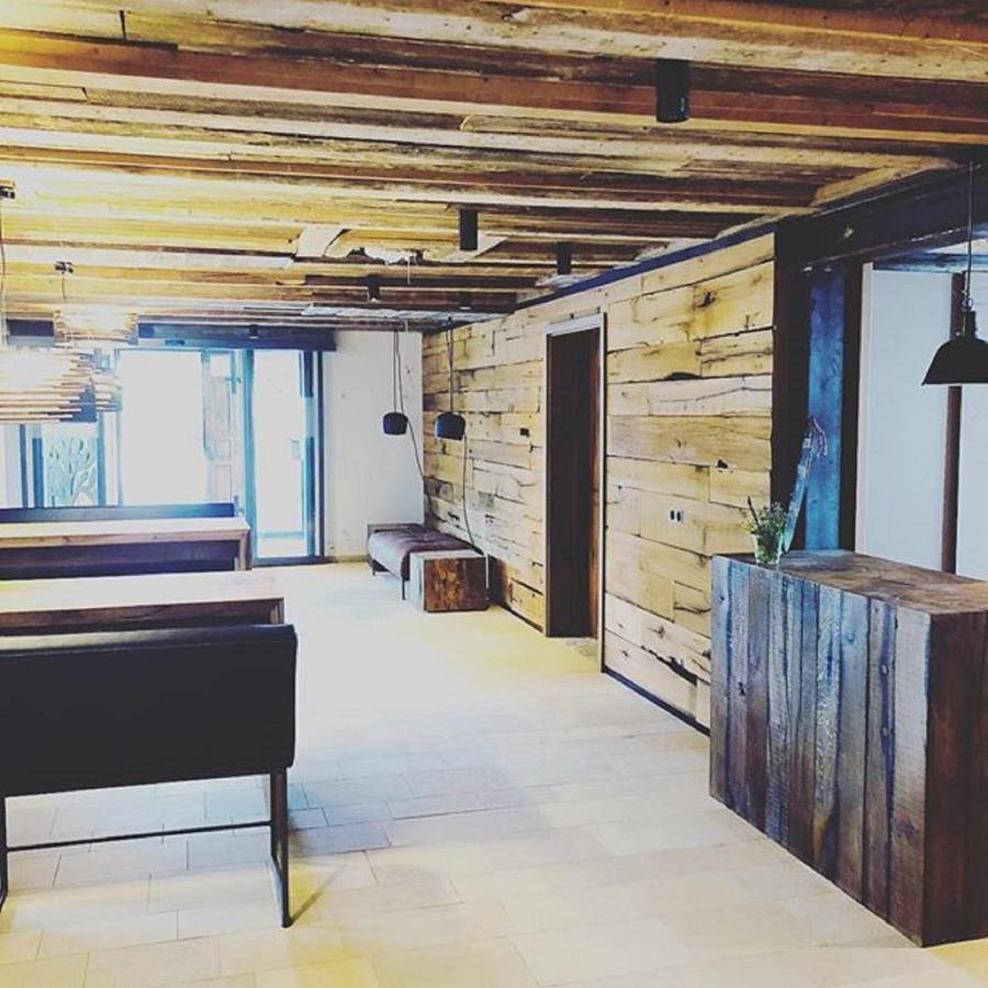 Hotel Waldvogel Лайпхайм Екстериор снимка