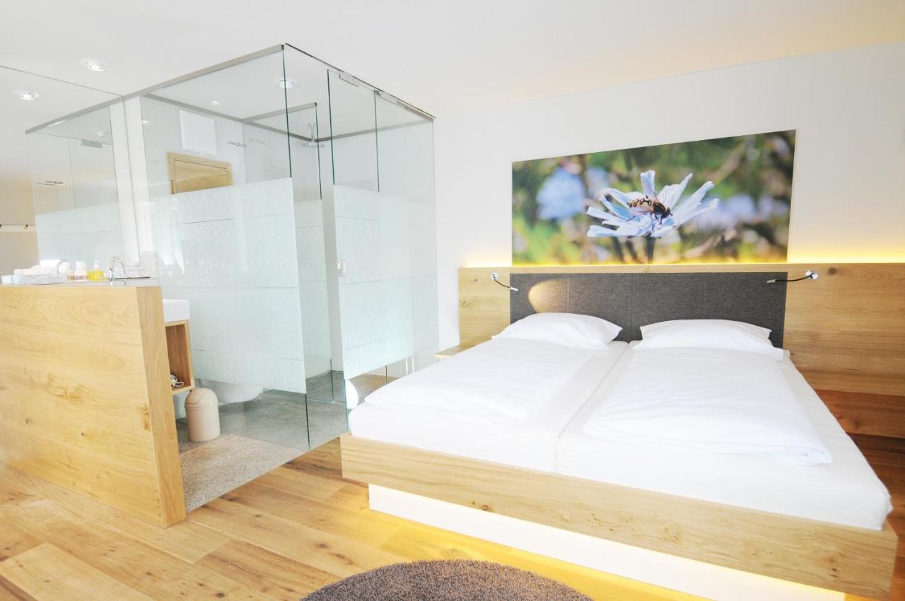 Hotel Waldvogel Лайпхайм Екстериор снимка