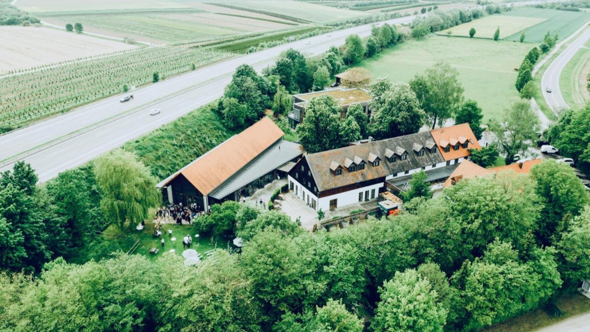 Hotel Waldvogel Лайпхайм Екстериор снимка